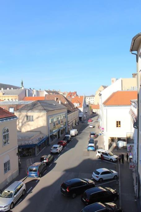 Zum Breyer Bnb City Apartment Баден Екстериор снимка